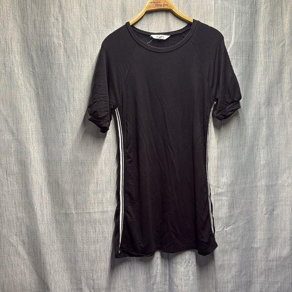 🚩 BB Dakota Black Short Sleeve Top size small - Picture 2 of 8
